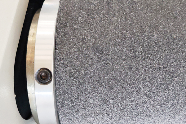 得馬F11高速裁切機(jī)導(dǎo)帶式臺(tái)面